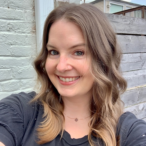 Meet your Posher, Roxie - Picture 1 of 1